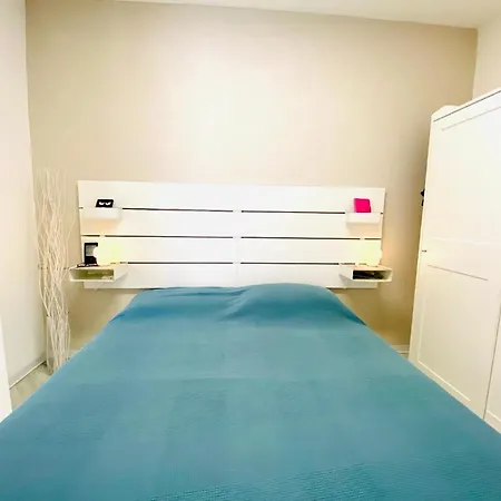 Modernes In Einer Residenz Mit Swimmingpool 300 Meter Vom Entfernt * Lido di Volano