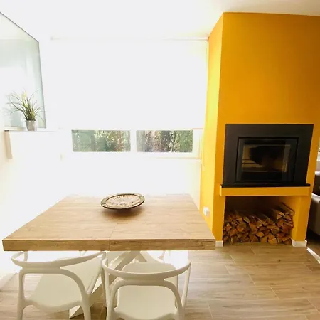 Modernes In Einer Residenz Mit Swimmingpool 300 Meter Vom Entfernt Apartman *